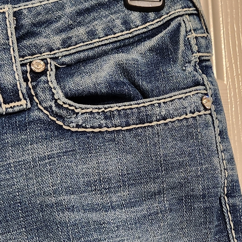 ⭐️ True Religion Sophie Cuffed Bermuda Shorts Size 25 - Picture 10 of 11